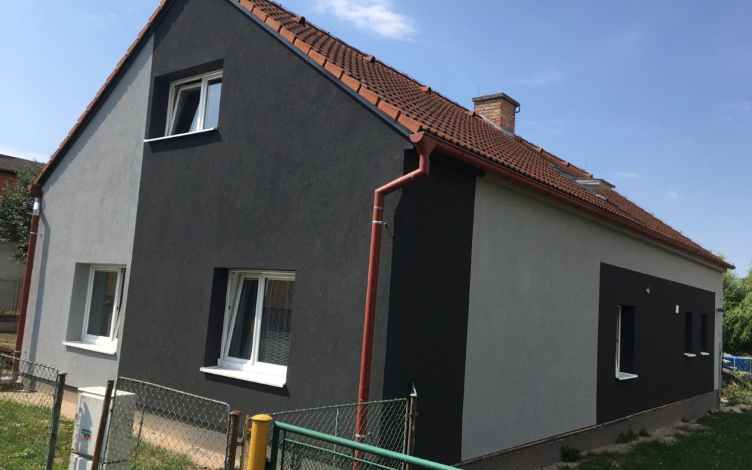 Černá fasáda